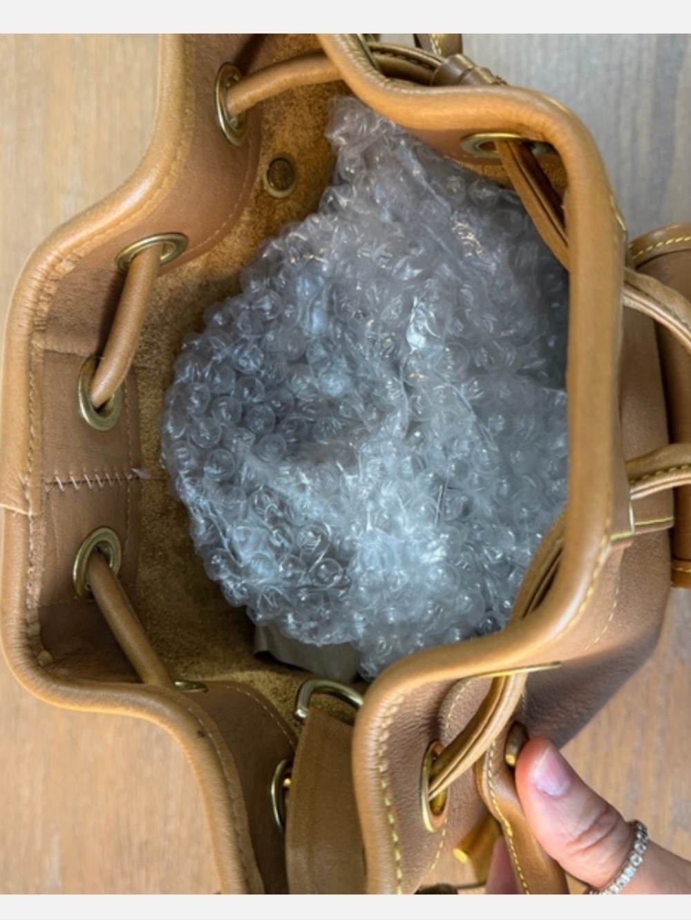 Dooney & Bourke VINTAGE Brown Leather Tassel Drawstring Bucket Bag EUC - Picture 5 of 15